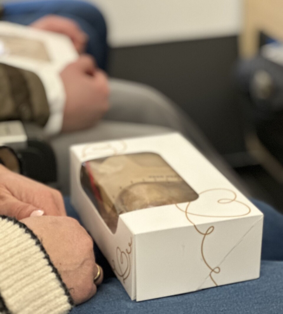 Din Bakers reisefølge fikk lunsjen servert i den nye emballasjen under flyreisen til Lucca.