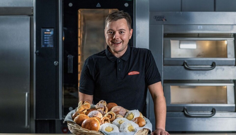 Baker og fagkonsulent Andreas Holme hos Norgesmøllene synes det har vært spennende å være med på å forbedre Baker Brun sin tradisjonsrike bolleoppskrift.